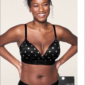 VS PINK BRA
WEAR EVERYWHERE WIRELESS PUSH-UP 36C